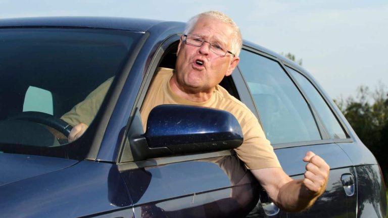 Permis de conduire le gouvernement a tranché pour les tests médicaux obligatoires pour les seniors