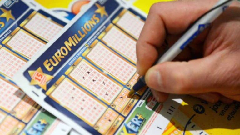 Ce papa d'un enfant autiste refuse l'aide de sa sœur qui vient de toucher 72 millions € à l'EuroMillions