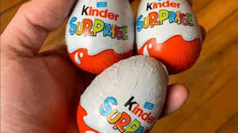 Elle avale le contenu d'un Kinder surprise et termine dans le coma