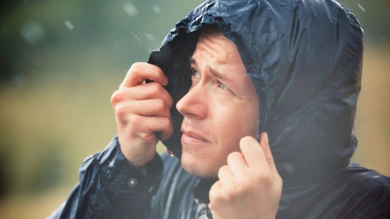 Vacances d’été: la technique pour se faire rembourser quand il fait trop mauvais