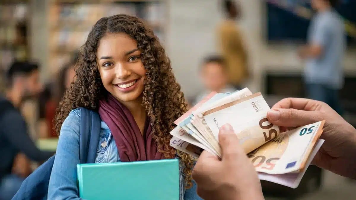 Cette aide financière jusqu’à 100 euros par mois facile à obtenir, les Français concernés