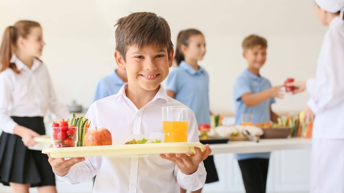 Rentrée scolaire 2024: cette aide financière à demander pour payer la cantine de ses enfants