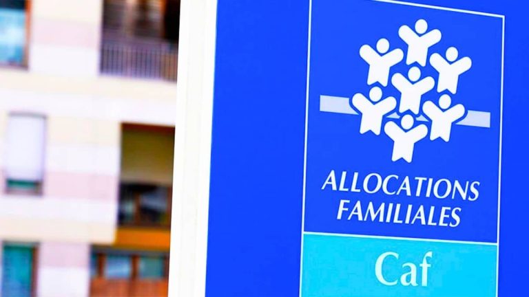 CAF: vers une disparition de certaines aides après le gel des allocations familiales ?