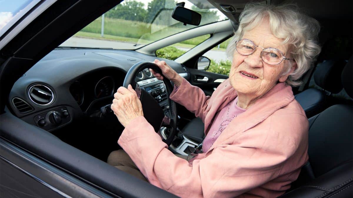 Les conducteurs seniors privés de permis de conduire s’ils ne passent pas cet examen en 2024 ?