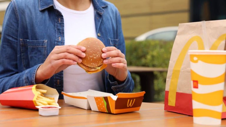 McDo: un homme meurt après avoir mangé ce burger adoré de tous