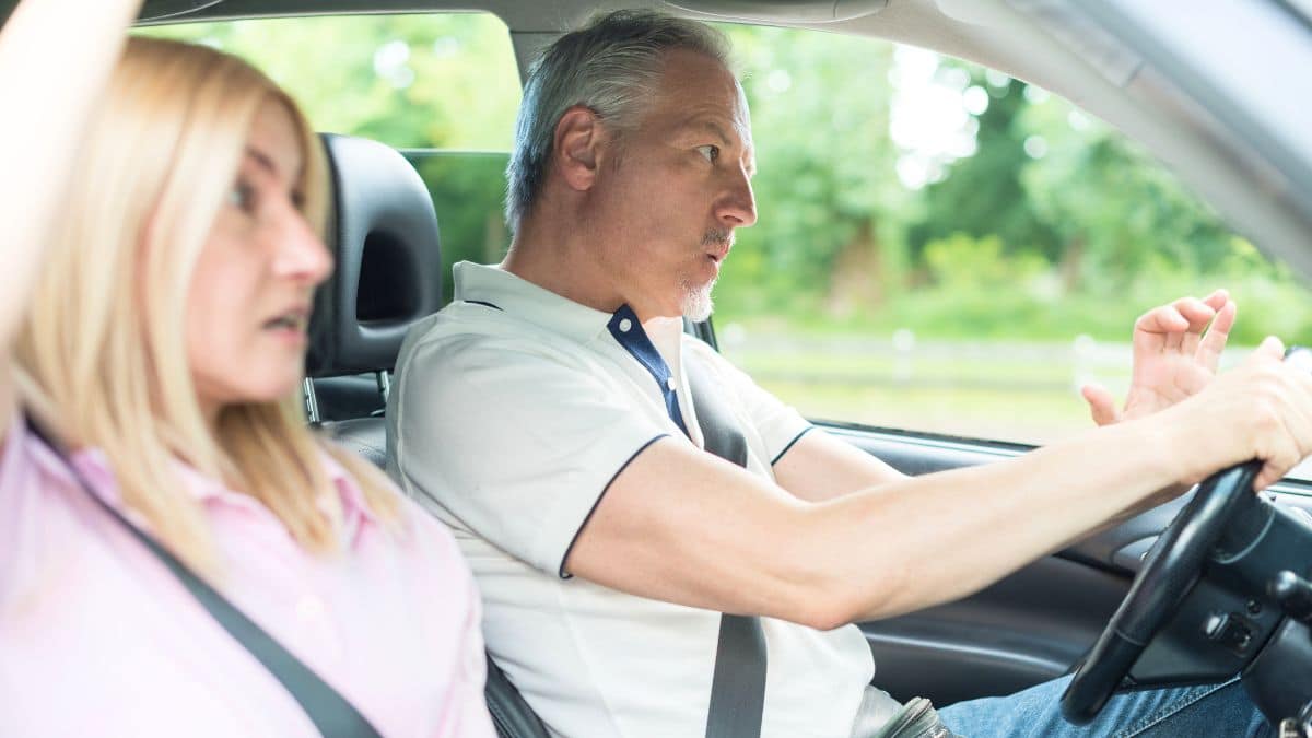 Permis de conduire: ces règles qui interdisent la conduite aux seniors