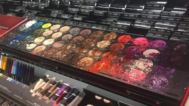 Sephora: un enfant détruit 1200 € de produits après avoir échappé à la vigilance de sa mère