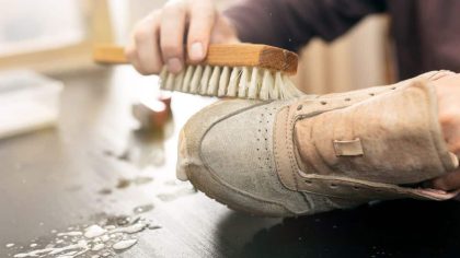 Ce mélange magique sans javel et bicarbonate pour nettoyer vos baskets et les rendre comme neuves