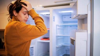 Ce geste à faire rapidement dans son frigo et congélateur pour faire baisser sa facture d’électricité de 30%