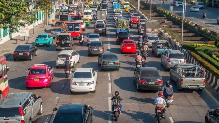 Cette habitudes de beaucoup de conducteurs sur la route interdite au 1er janvier 2025