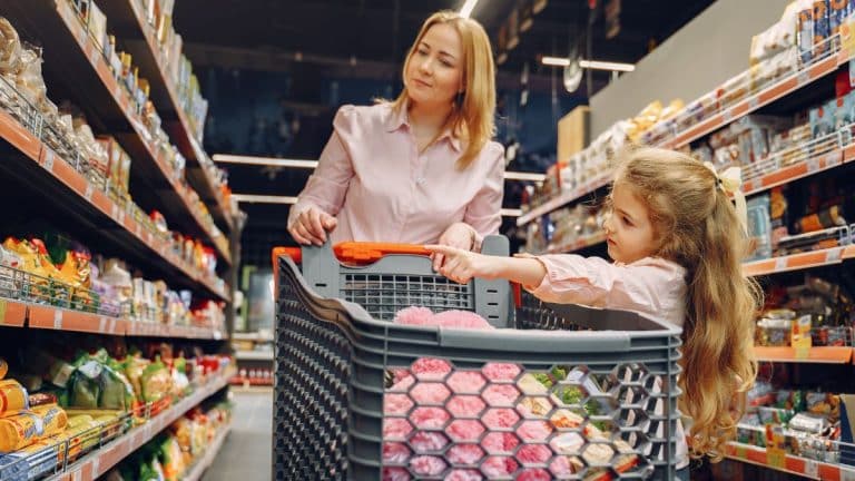 Qui va toucher cette aide de 150 euros pour faire ses courses ? Les Français concernés