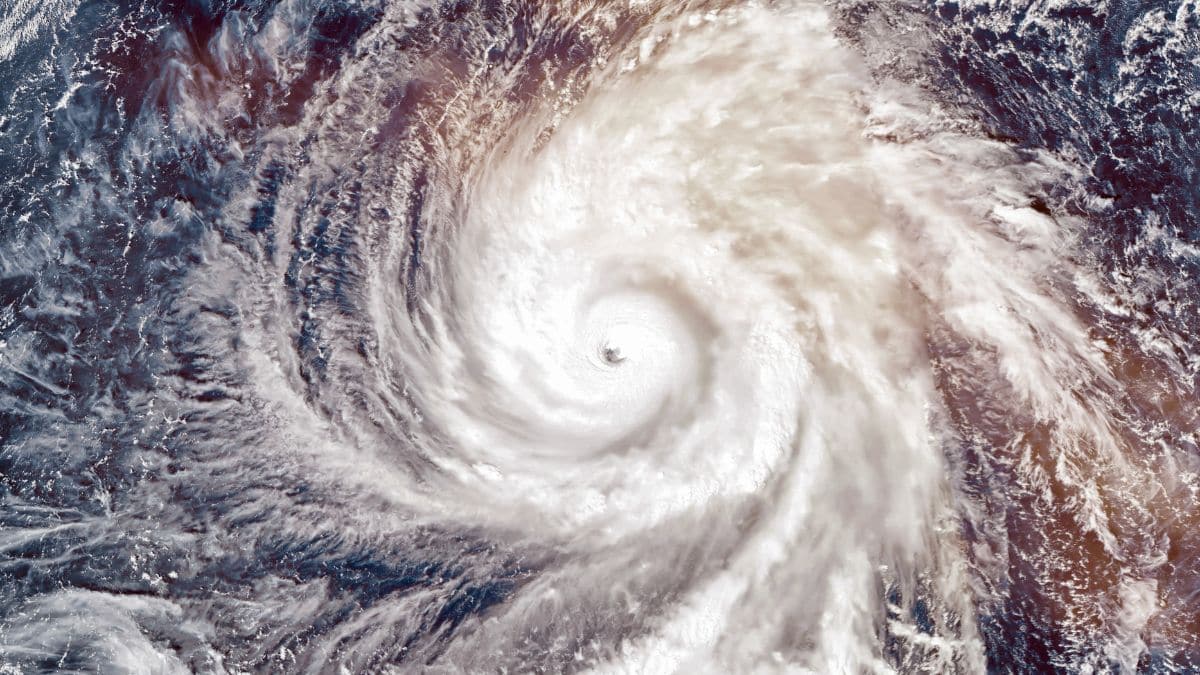 La France face à des tempêtes explosives tropicales sans précédent, une menace imminente et catastrophique